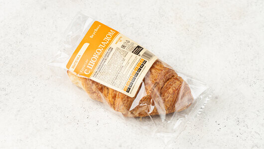 Круассан с шоколадом. Пекарня