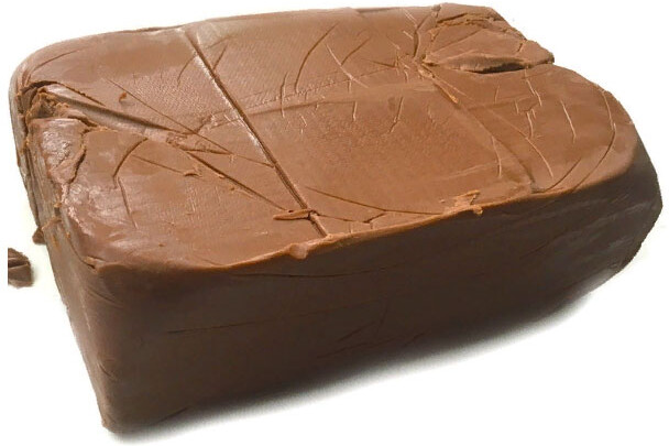 Масло сливочное АШАН шоколадное 62%, 100 г