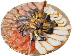 Ассорти форель, горбуша, скумбрия, кальмар 300г
