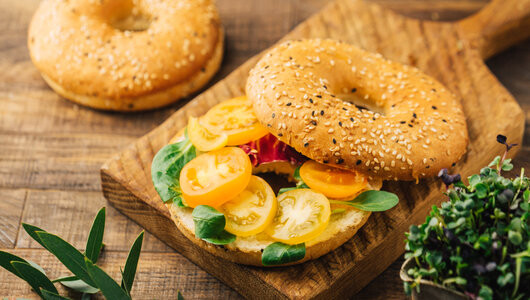 Бейгл с кунжутом