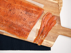 Филе форели слабой соли на коже с лимонным перцем вес