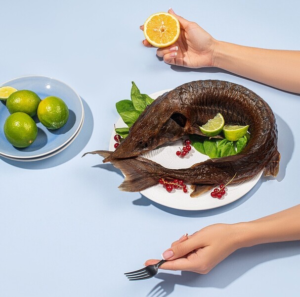 Осетр горячего копчения тушка от бренд-шефа АВ