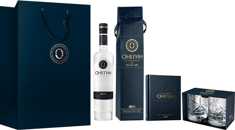 Водка Онегин 0,5 л, подарочный набор