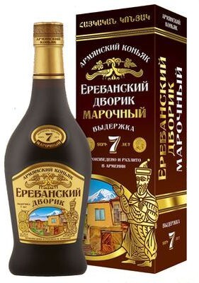 Коньяк армянский Ереванский Дворик 7лет 0,5л подарочная упаковка