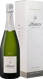 Игристое вино Mailly Grand Cru Extra Brut Millesime Champagne АОС (gift box) 2011 0.75л