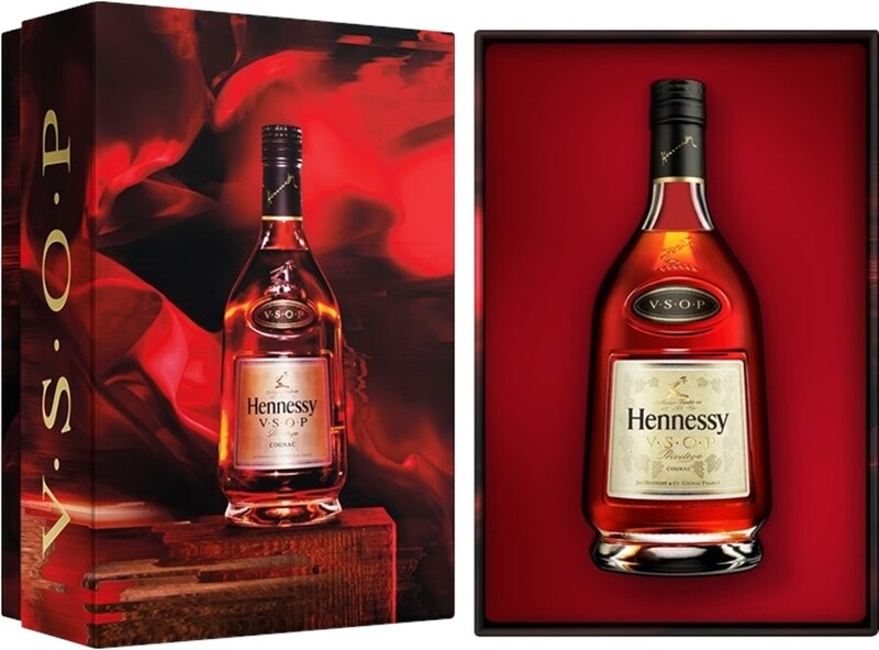 Коньяк Hennessy VSOP в подарочной упаковке, 0,7л