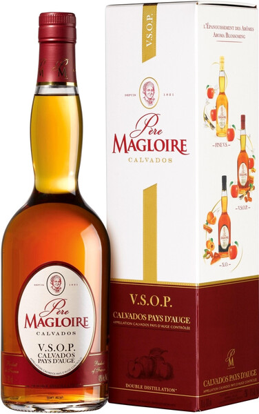 Кальвадос Pere Magloire VSOP 0,7 л в подарочной упаковке