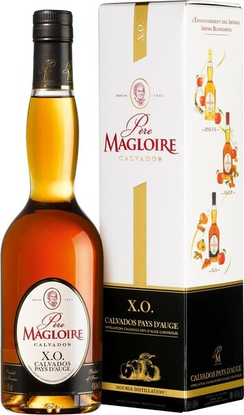 Кальвадос Pere Magloire XO 0,7 в подарочной упаковке