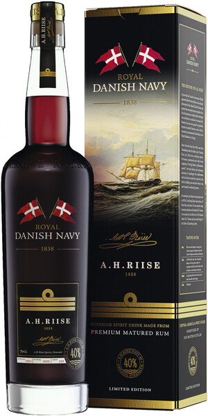 Ром «A.H. Riise Royal Danish Navy» в подарочной упаковке, 0.7 л