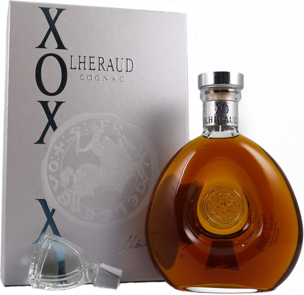 Коньяк Lheraud XO Charles VII, gift box 0.7 л