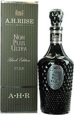 Ром A.H.Riise Non Plus Ultra Black Edition в подарочной упаковке, 0.7 л