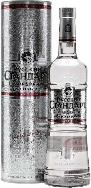 Водка Русский Стандарт Платинум 0.7 л в тубе