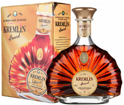 Коньяк KREMLIN AWARD 7 Years (gift box) 0.7л