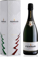 Вино игристое белое брют «Ferrari Brut» в новогодней подарочной упаковке, 0.75 л