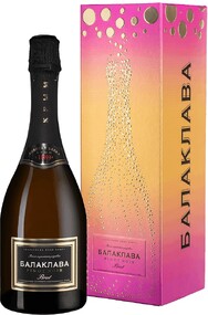 Вино игристое розовое брют «Балаклава Пино Нуар Брют Розе» в подарочной упаковке, 0.75 л