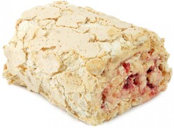 Торт воздушный Добрынинский Рулетта меренговая с орехом и клюквой 250 г