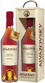 Коньяк Aivazovsky Limited Edition 1992 (gift box) 0.7л