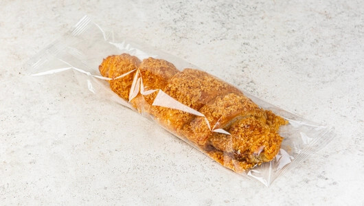 Круассан миндальный с вишней