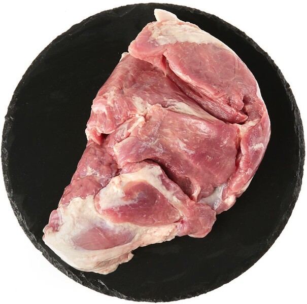 Лопатка свиная Черкизово охлажденная в вакуумной упаковке 0.8-1.4 кг