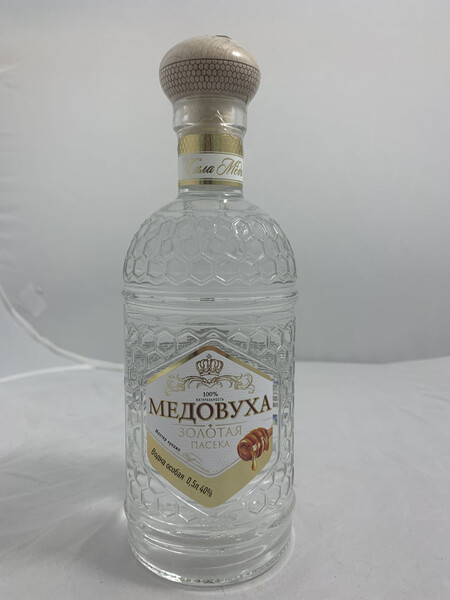 Водка Медовуха Золотая Пасека особая 40%, 0,5л