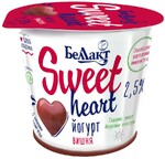 Йогурт Беллакт Вишня 2,5% 150 гр., стакан