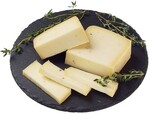Сыр полутвердый Вёгельсберг La-Ferma с белыми грибами 45% жир. Деликатеска 200г