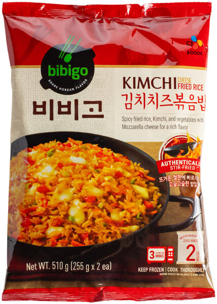 Рис жареный Bibigo с кимчи и сыром 510г