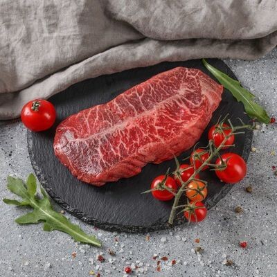 Говядина мраморная стейк из лопатки Wagyu ~250г