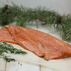 Филе форели слабой соли на коже вес