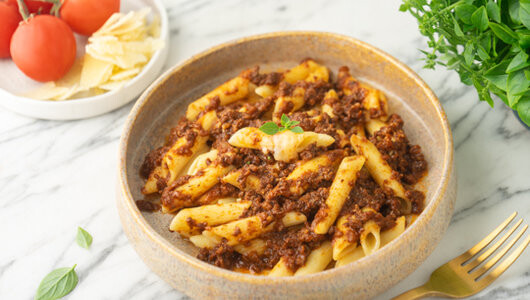 Паста болоньезе с растительным мясом