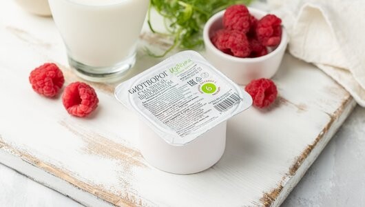 Биотворог детский ВкусВилл с малиной и шиповником 4.2% 100г